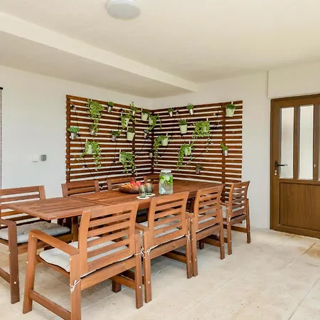 Holiday home Amazing In With Outdoor Swimming Pool